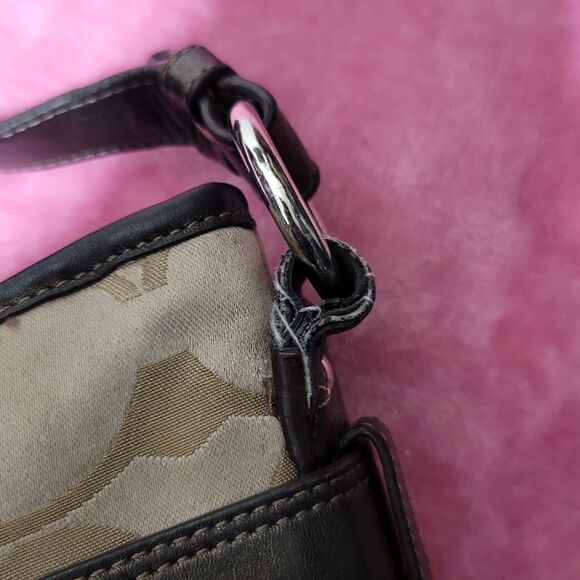 Coach Brown Corssbody - Picture 4 of 7